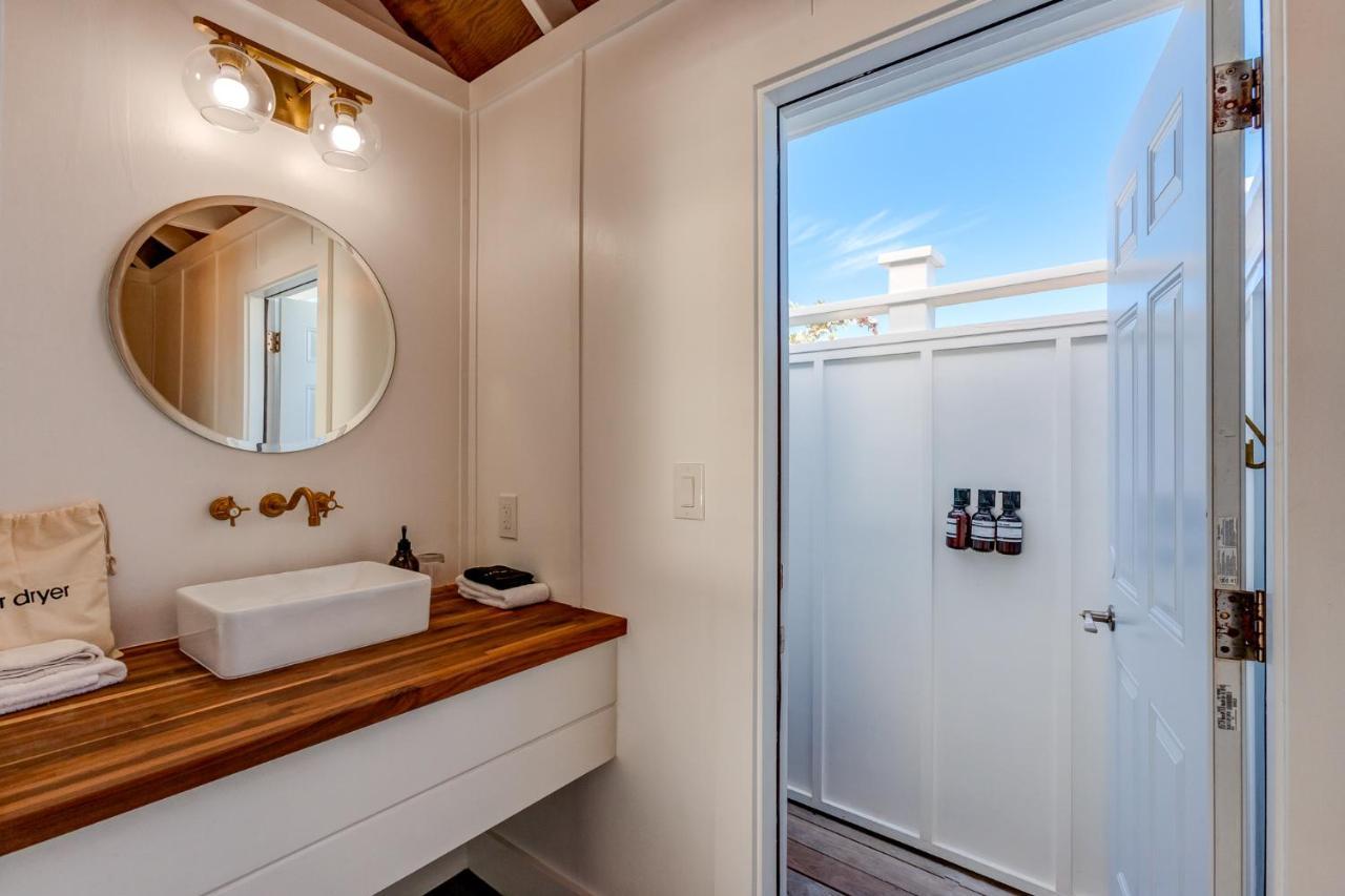 Отель Elbow Reef Hope Town Экстерьер фото