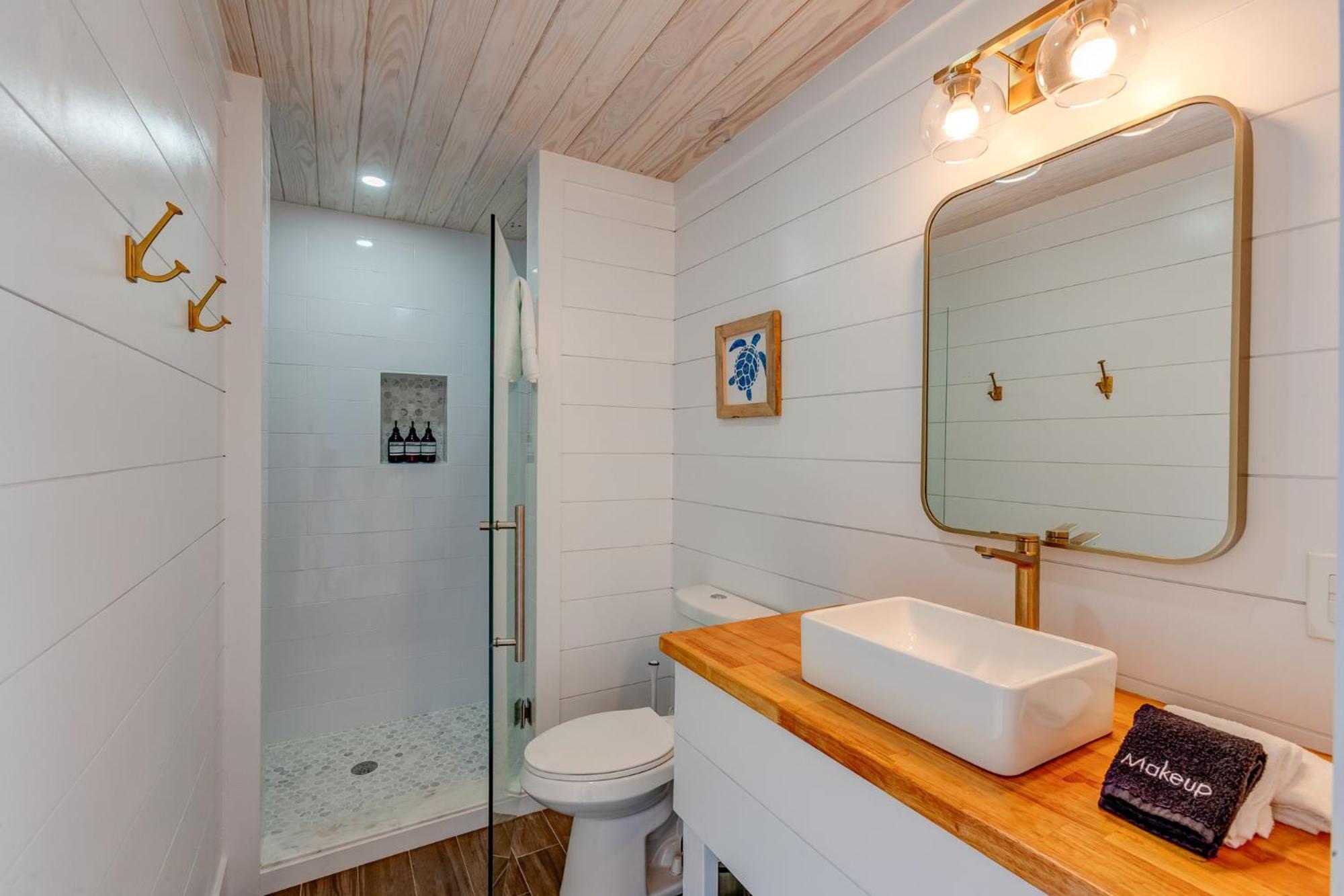 Отель Elbow Reef Hope Town Экстерьер фото